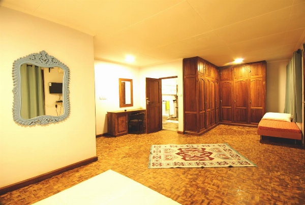 Boulevard Inn Mt Meru image 5